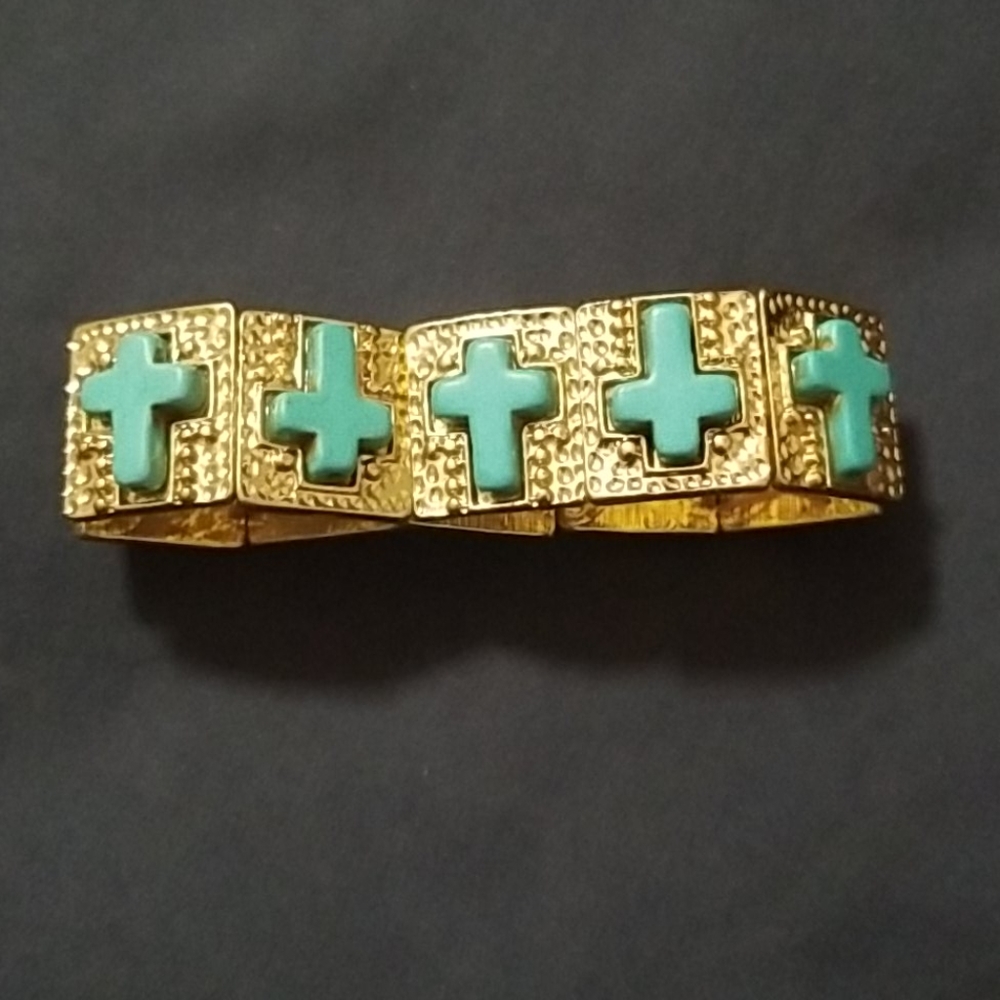 Gold stretchy bracelet